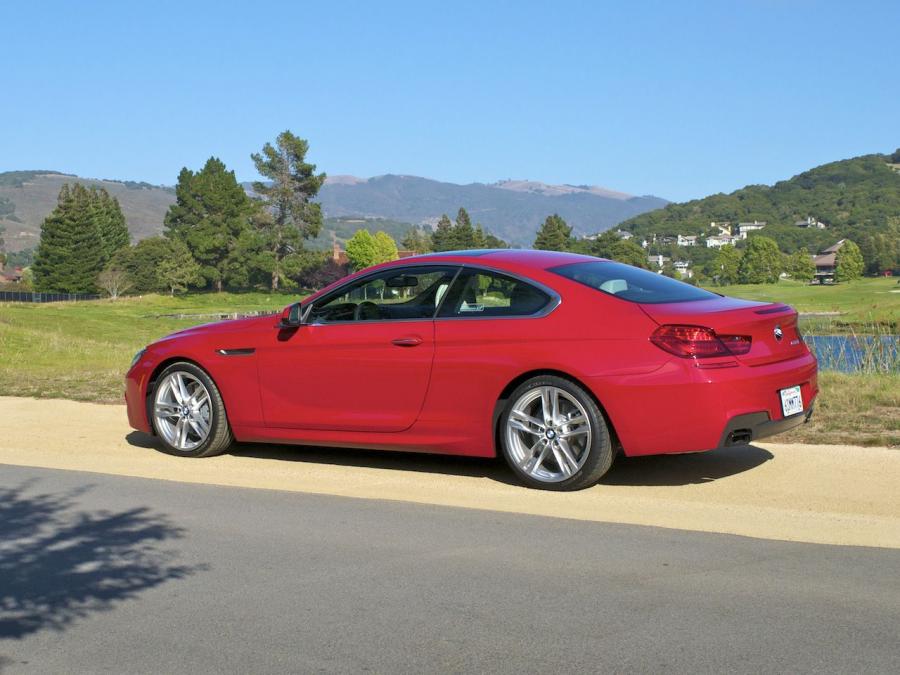  BMW 650i Coupe M Sport Package 2011 года  (US) (фото 14 из 16)